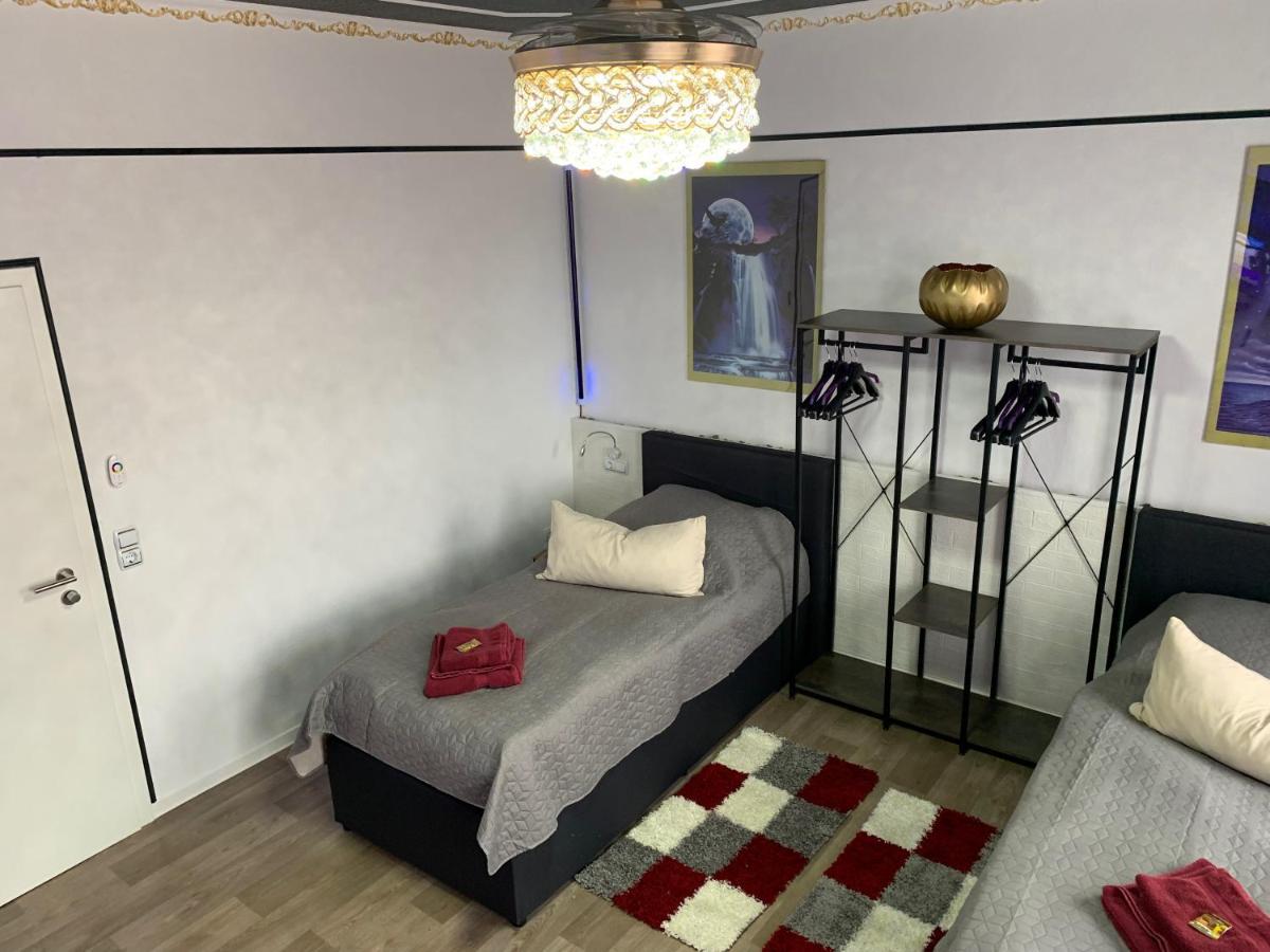 Best-Preis -Gold Suite- Mit Netflix, Self-Check-In, Ebike Ladestation, Fahrradraum, Wlan, Netflix Und Massagesessel - Direkt Am Elberadweg Im Herzen Von Wittenberge Kültér fotó